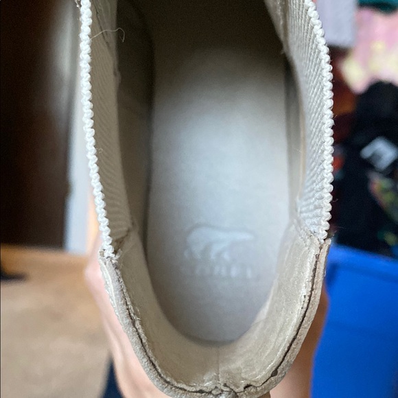 Sorel White and Pink Heeled Boots with Chunky Sole - Picture 5 of 5